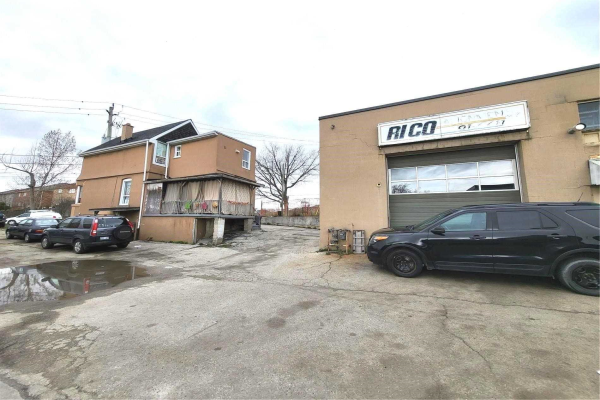 217 Danforth Rd, Toronto