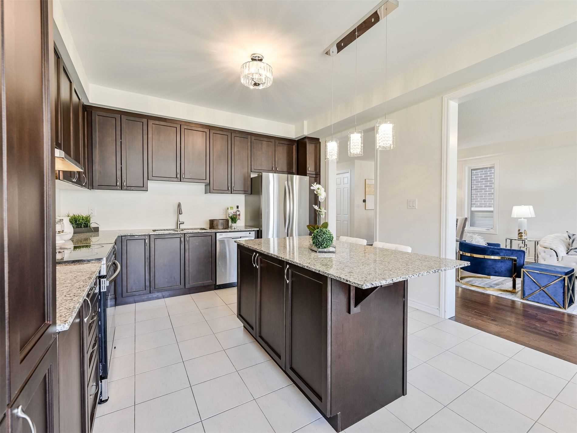 20 Lockyer Dr
