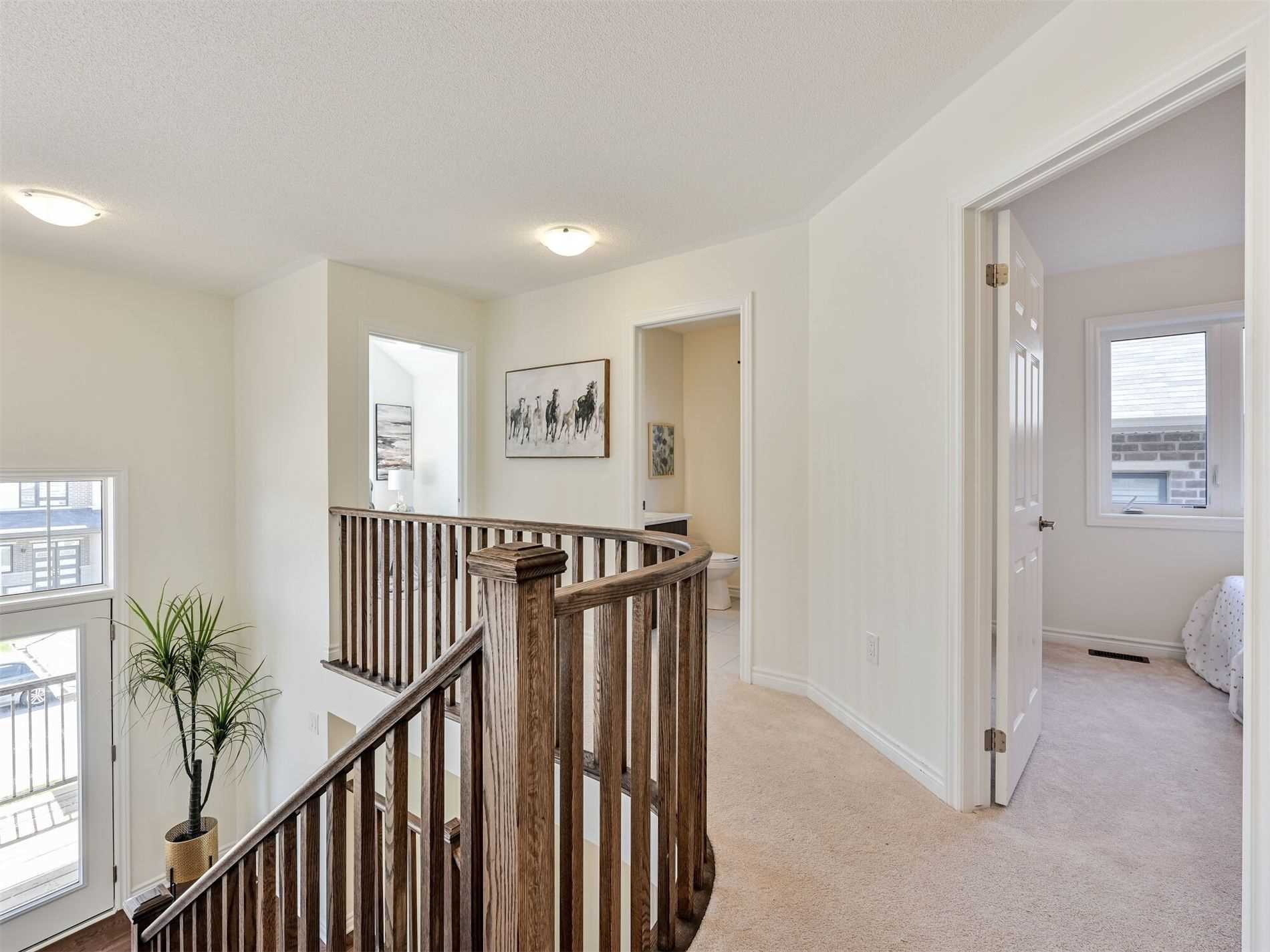 20 Lockyer Dr