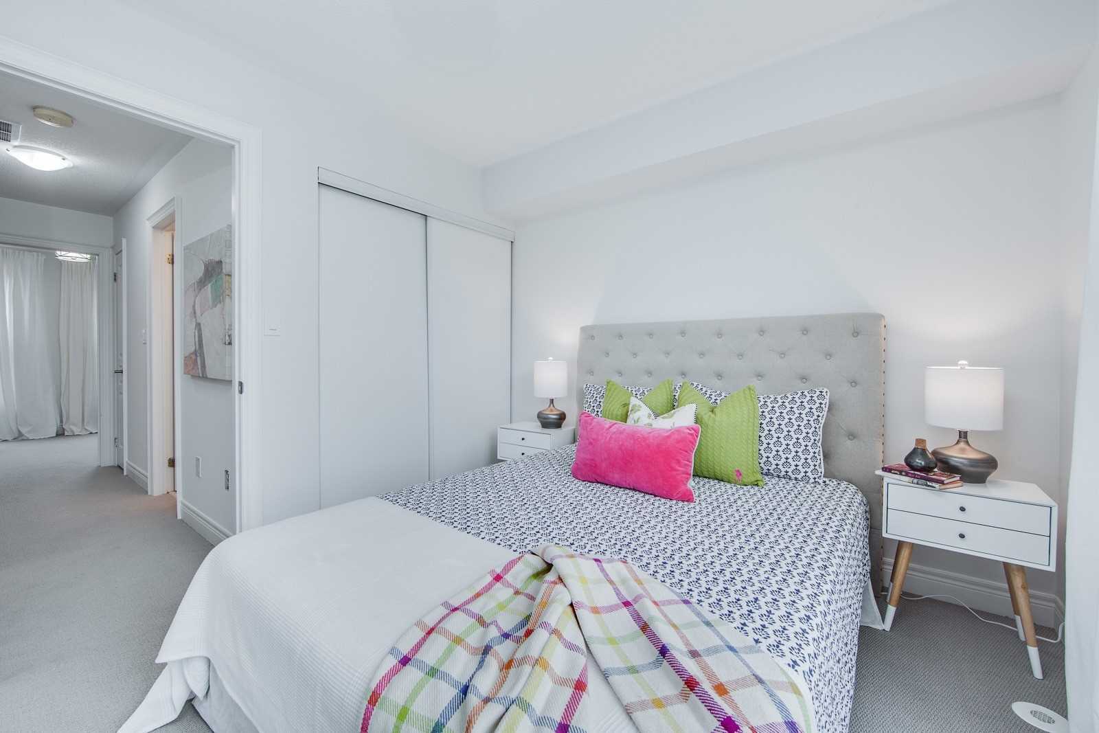 2 Fairhead Mews