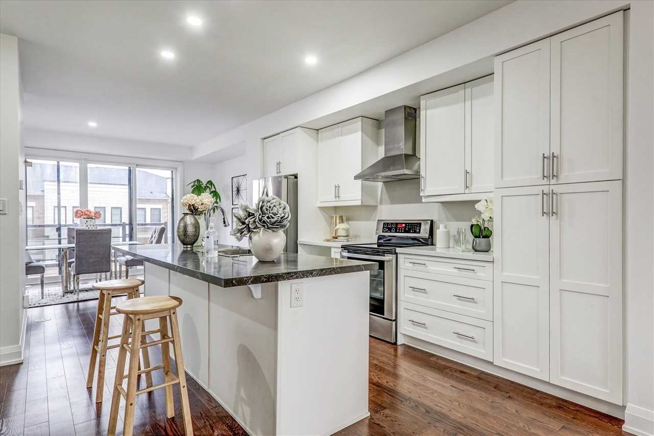 53 King George Way