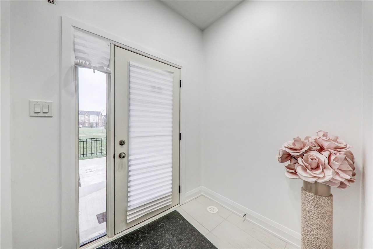 53 King George Way
