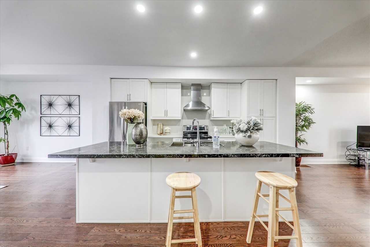 53 King George Way
