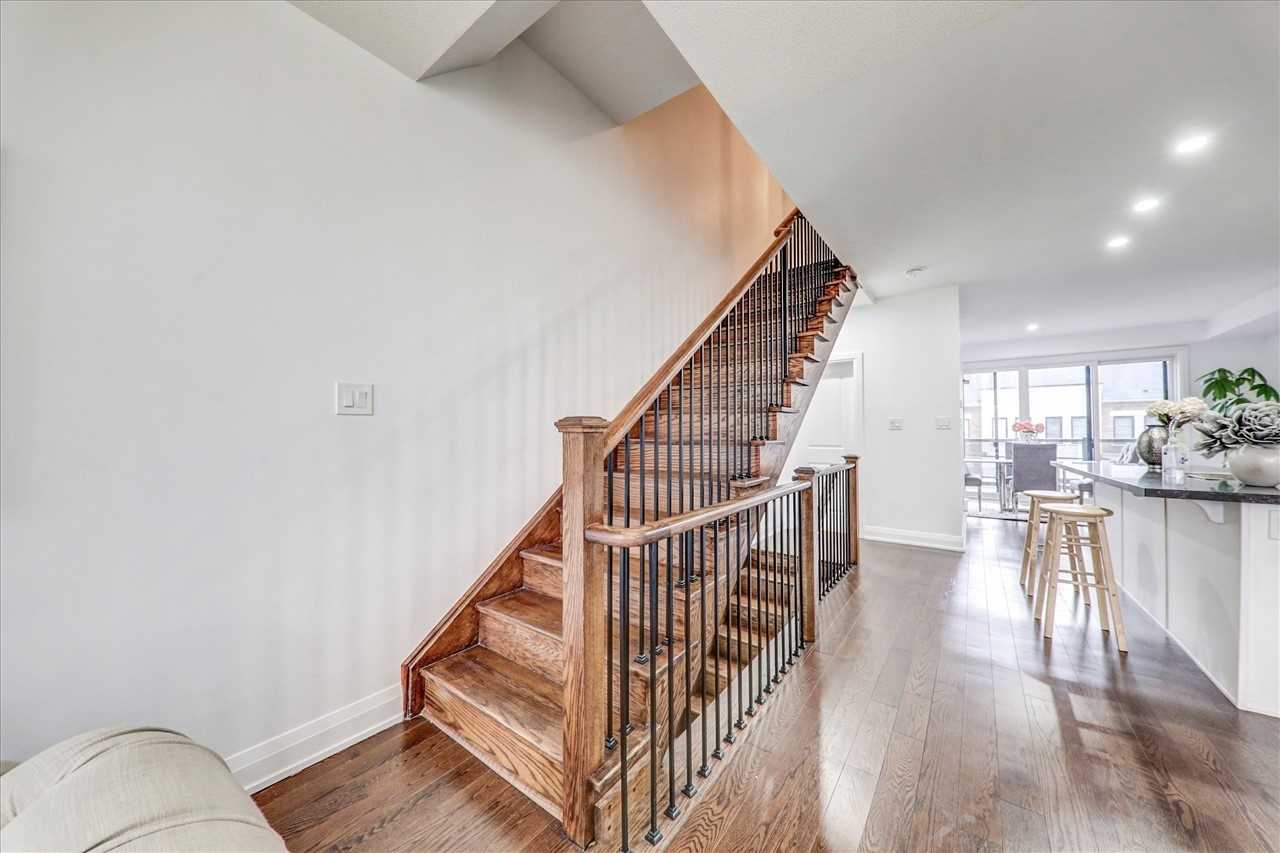 53 King George Way