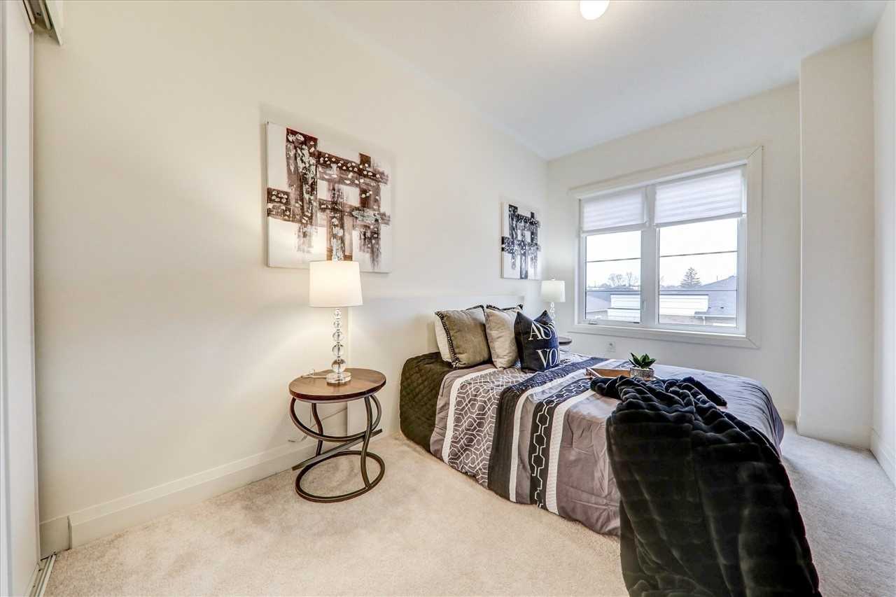 53 King George Way