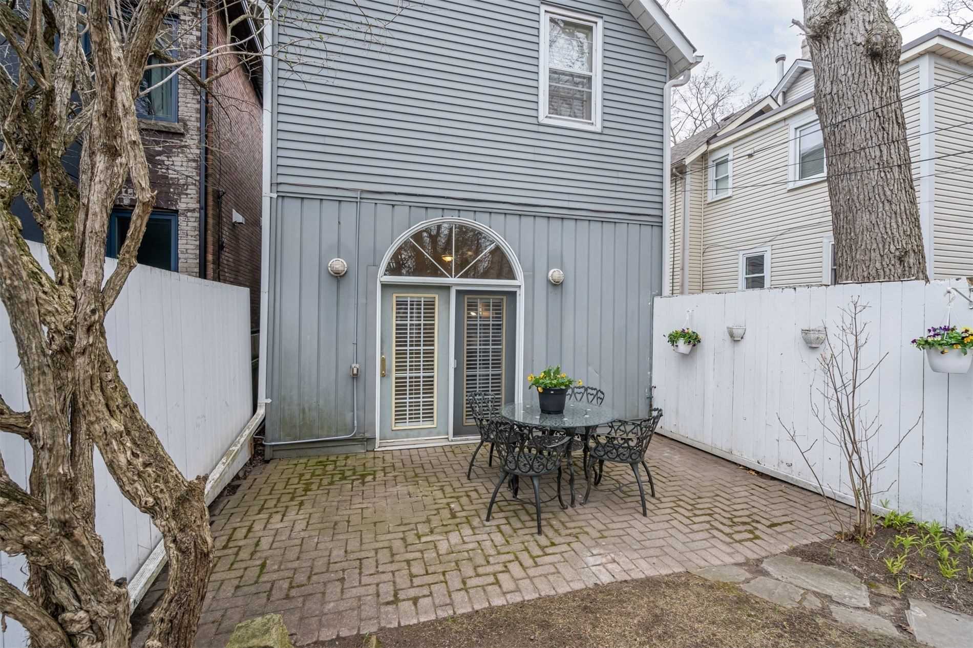 93 Silver Birch Ave