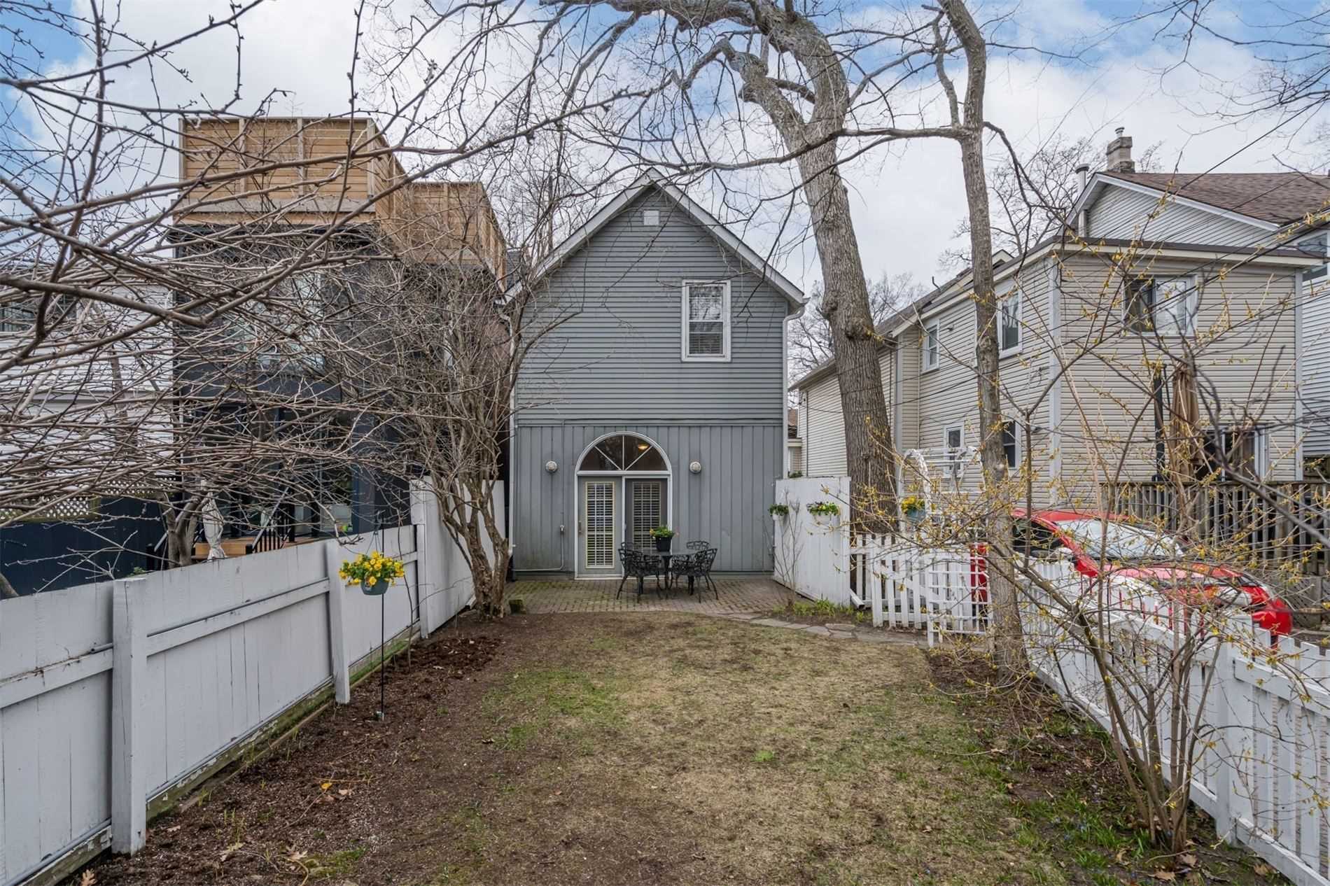 93 Silver Birch Ave