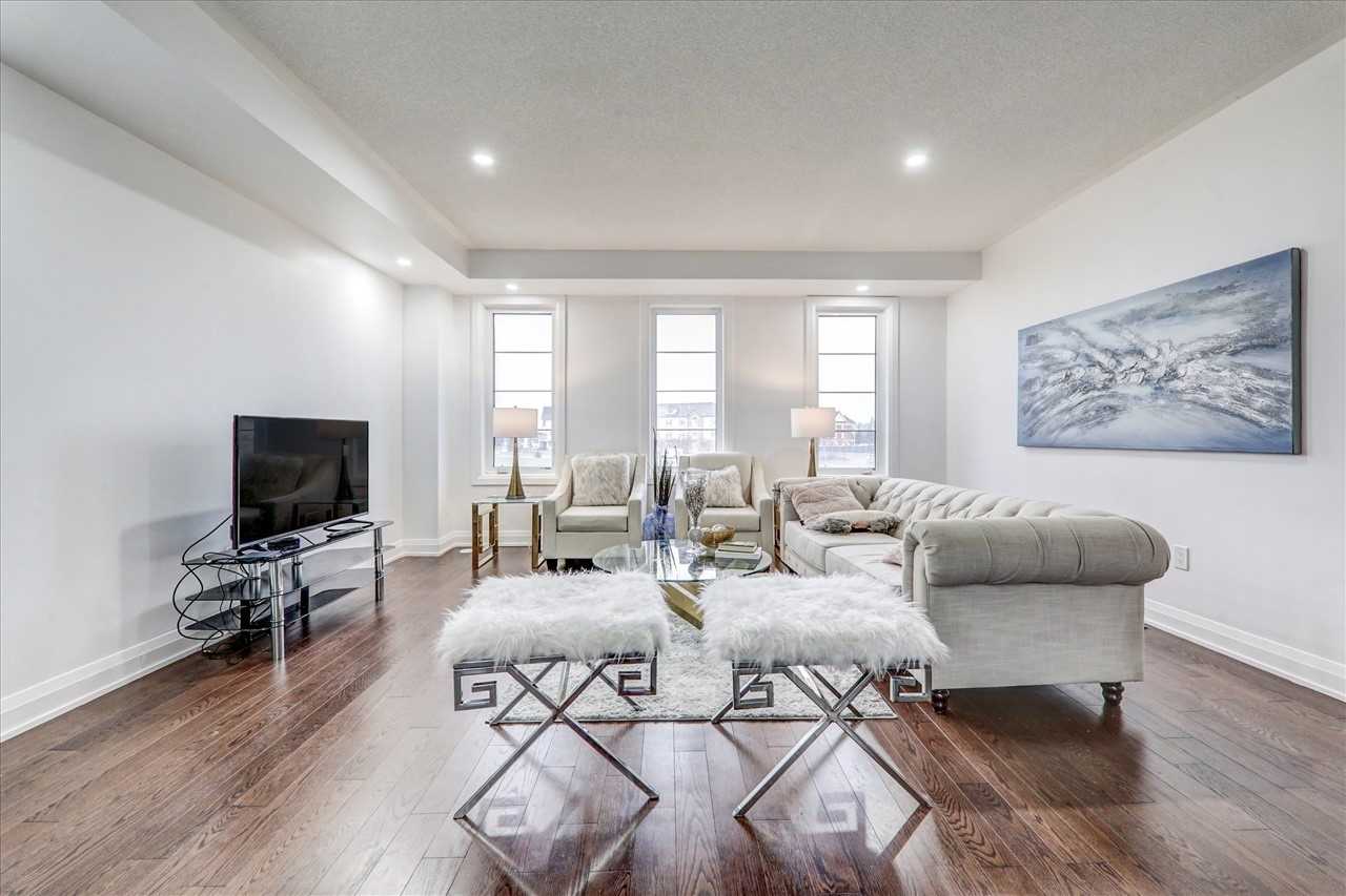 53 King George Way