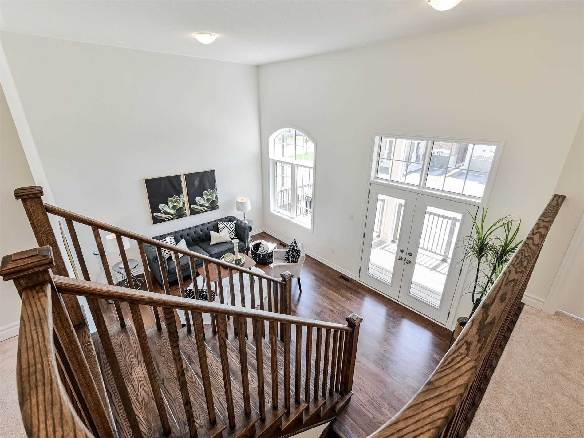 20 Lockyer Dr