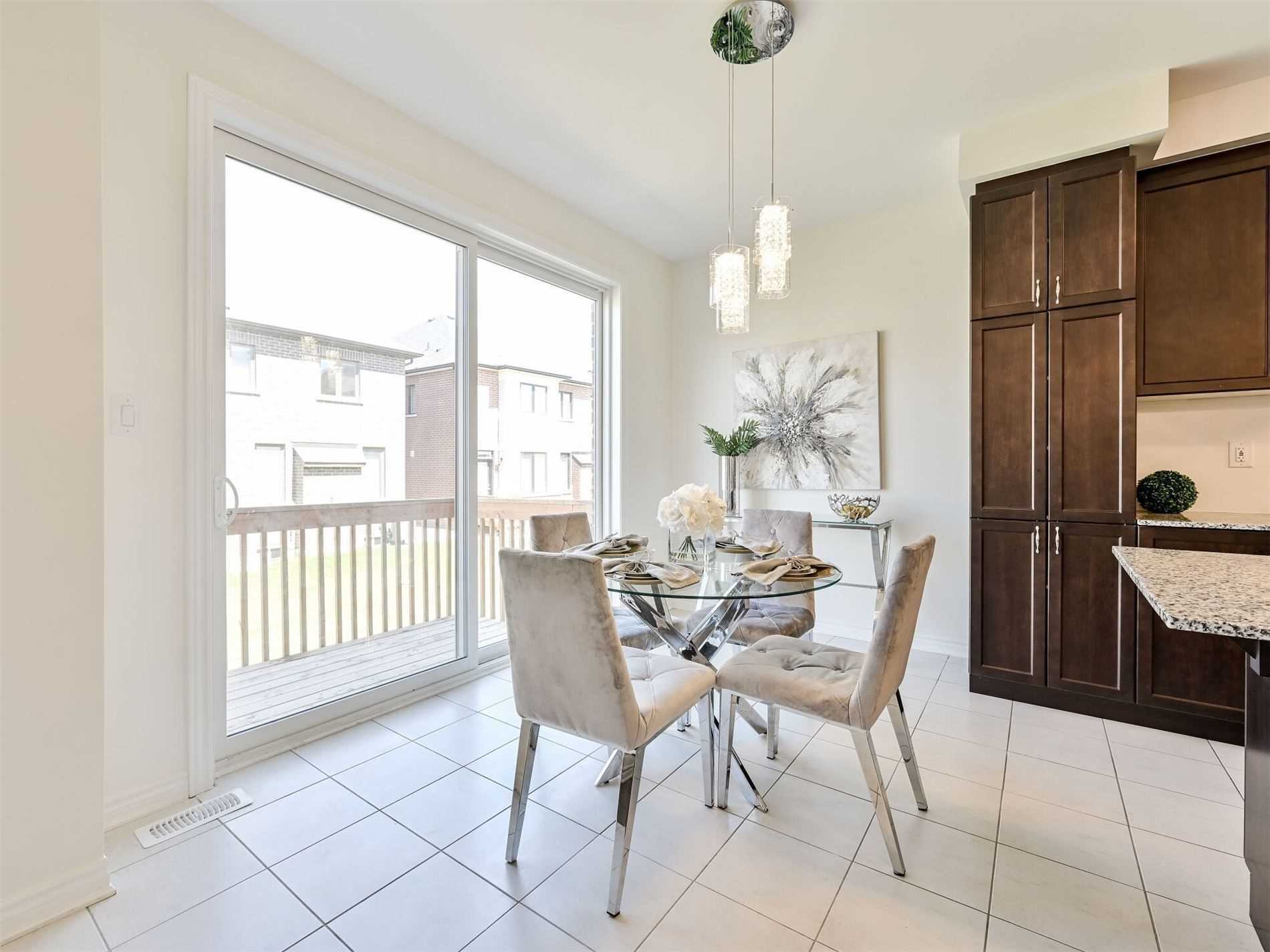 20 Lockyer Dr