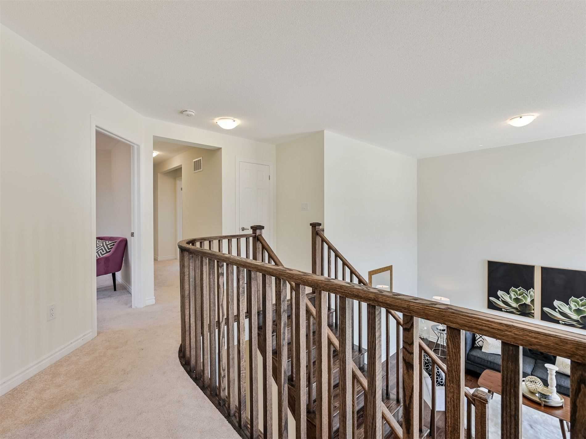 20 Lockyer Dr