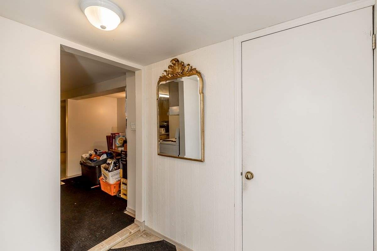 1337 Poprad Ave