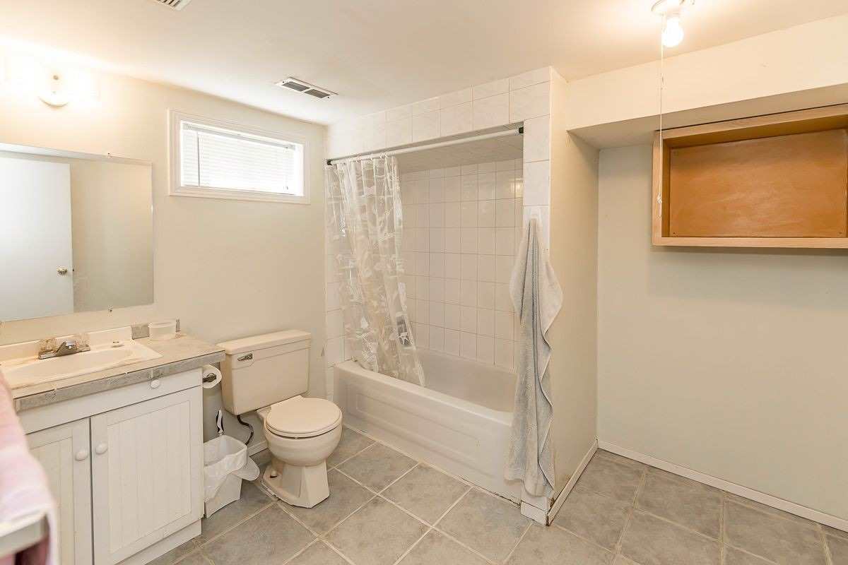 1337 Poprad Ave