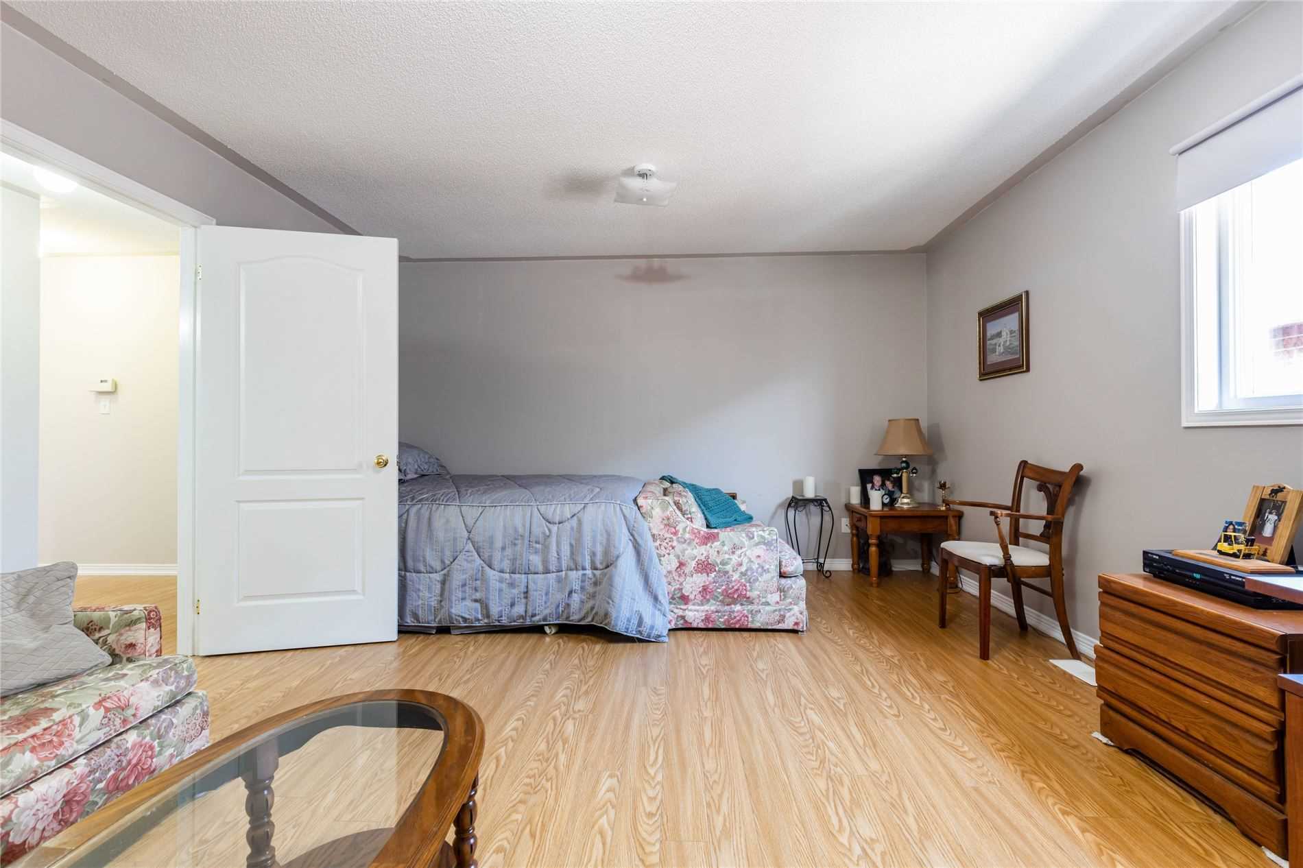 41 Padfield Dr