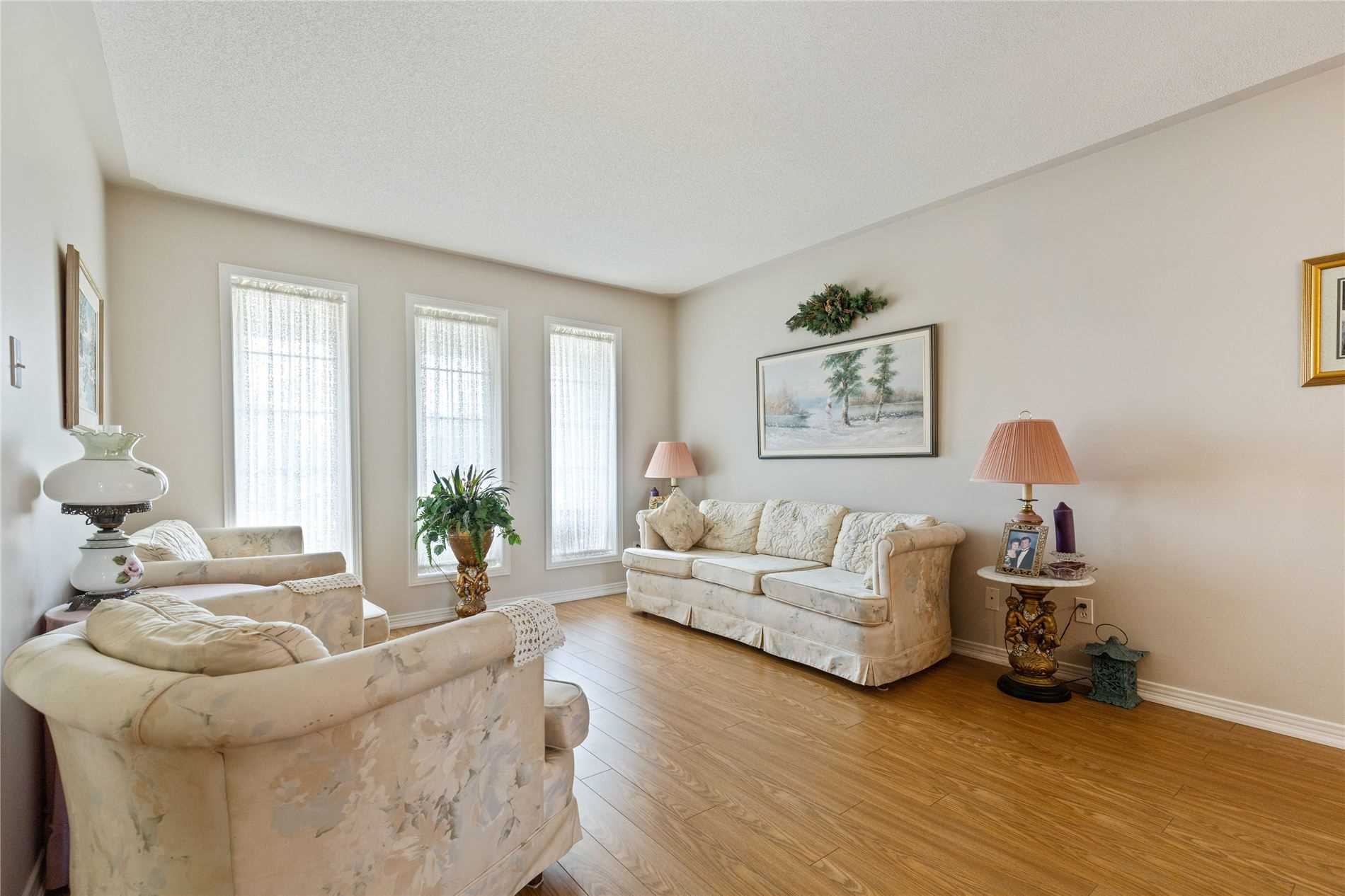 41 Padfield Dr