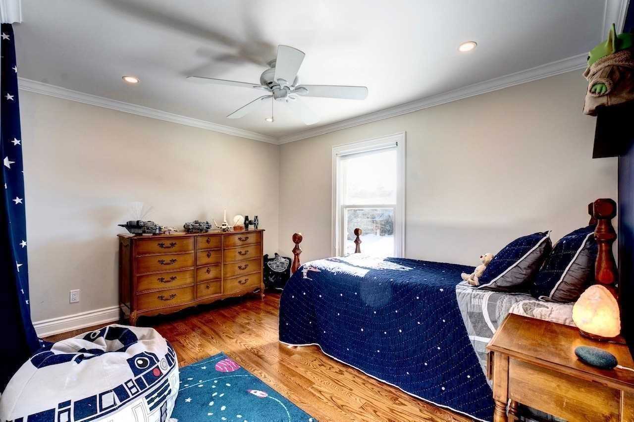 899 Finley Ave
