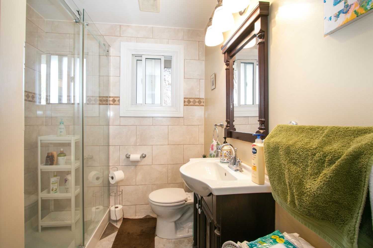 81 Parkway Cres