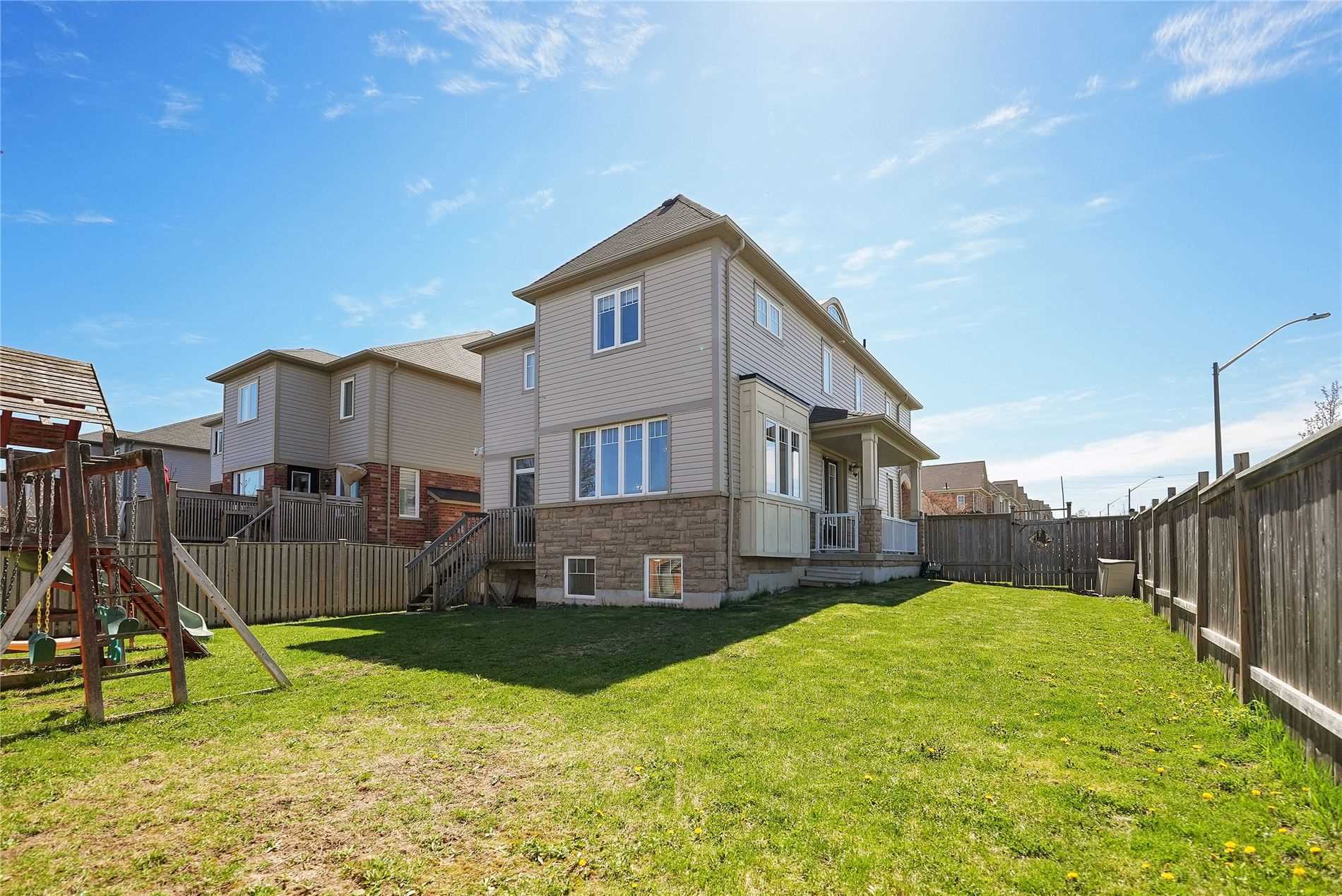 51 Baxter St
