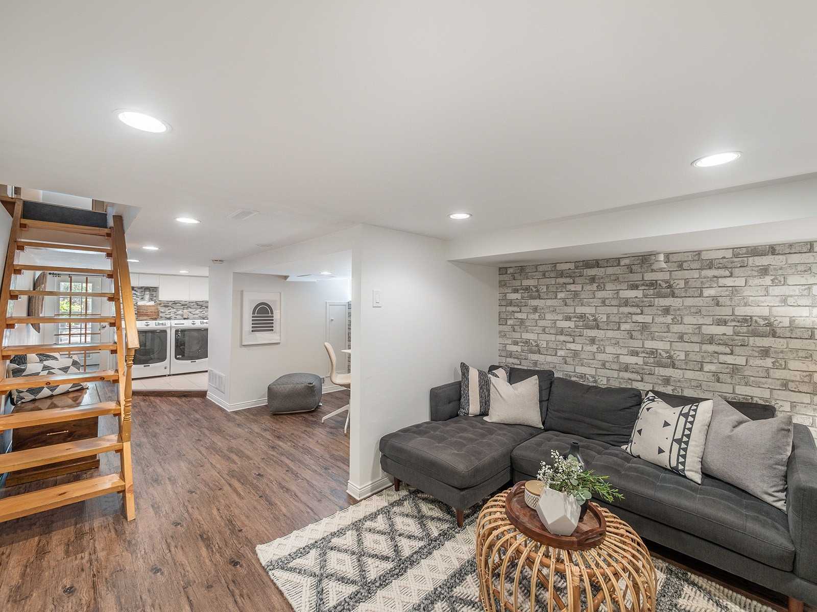 93 Glenmount Park Rd