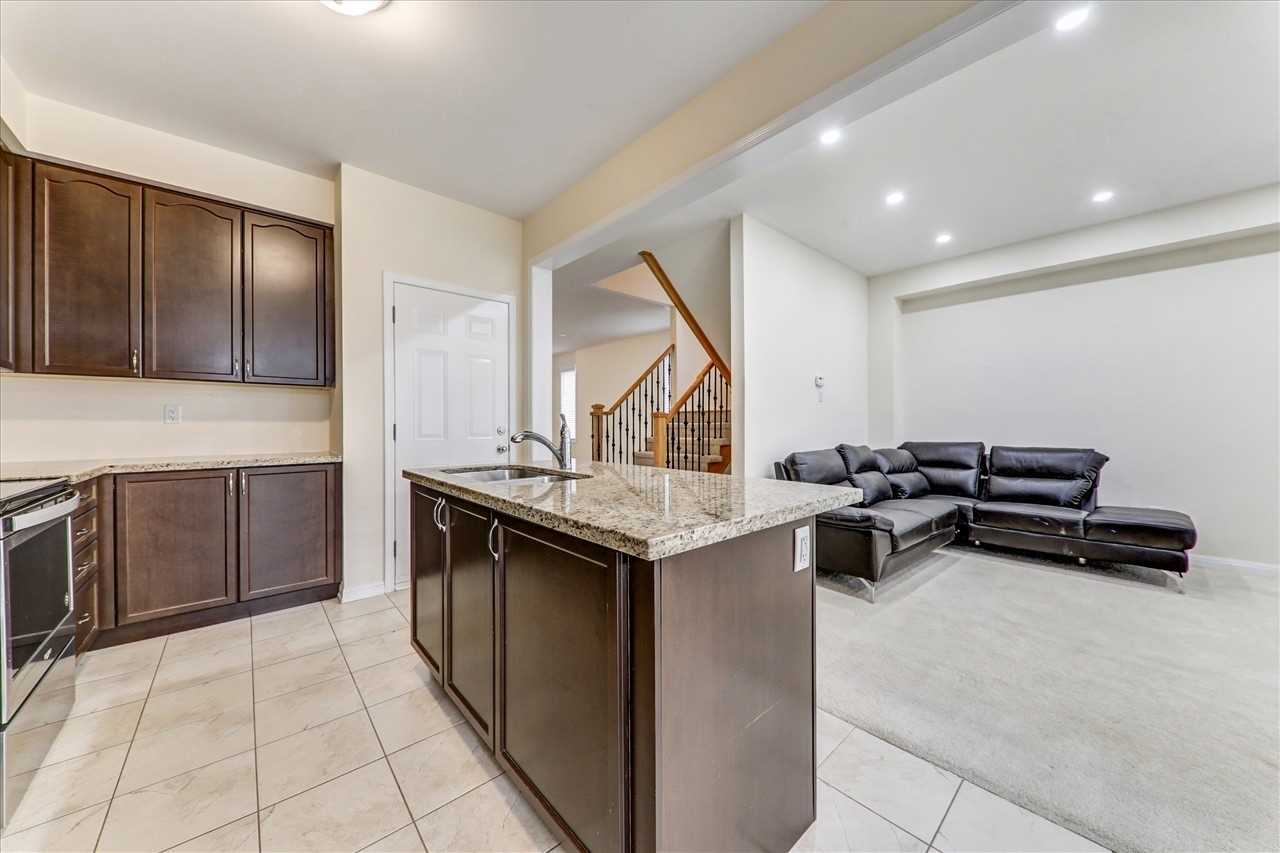 142 Hurst Dr