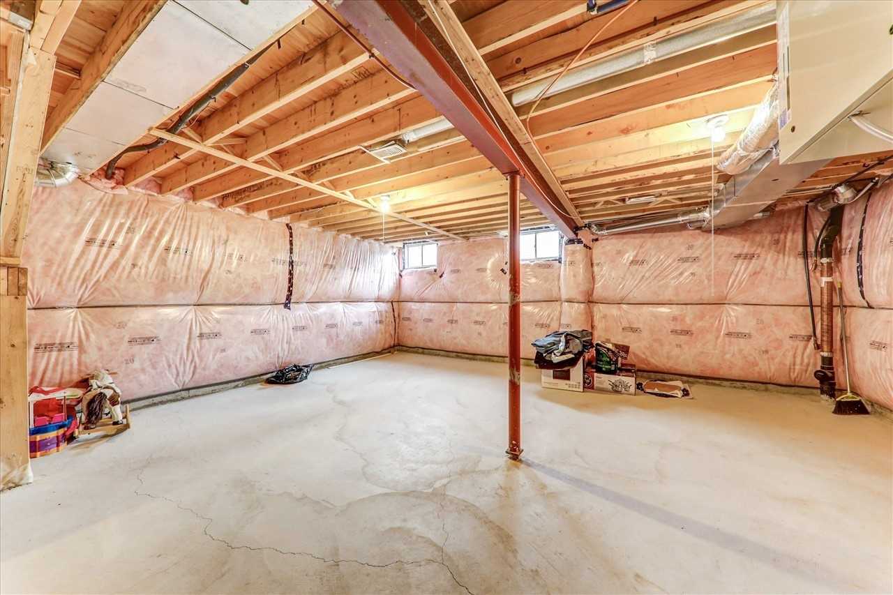 142 Hurst Dr