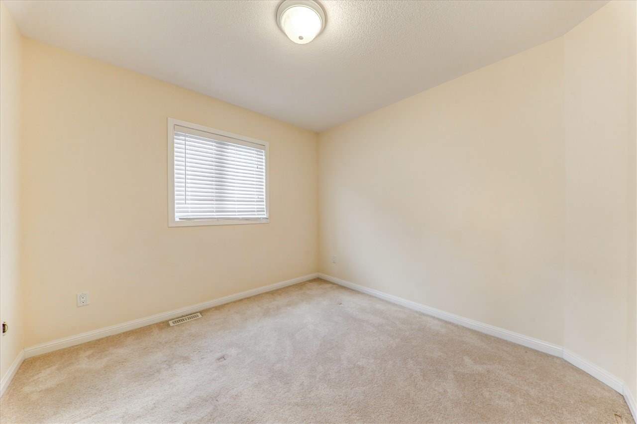 142 Hurst Dr