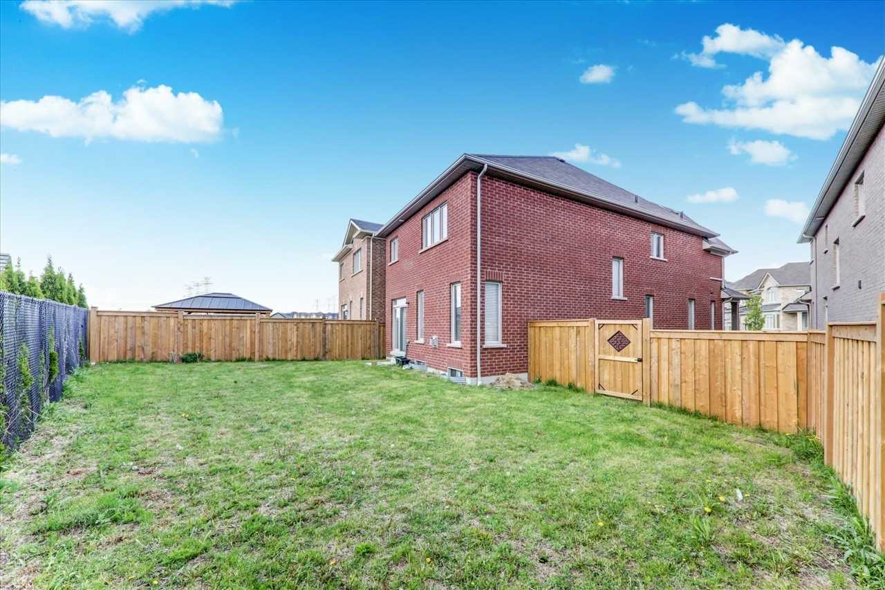 142 Hurst Dr