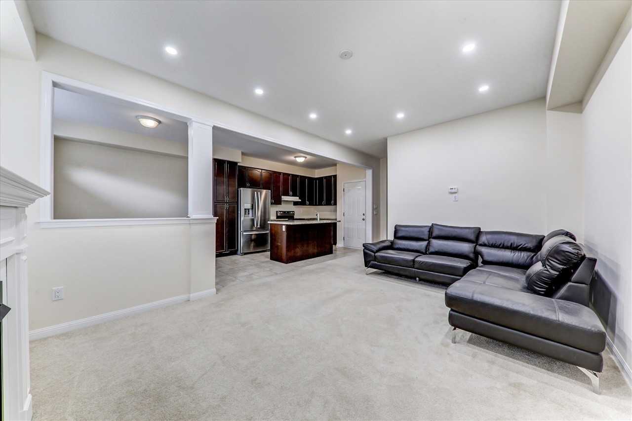 142 Hurst Dr