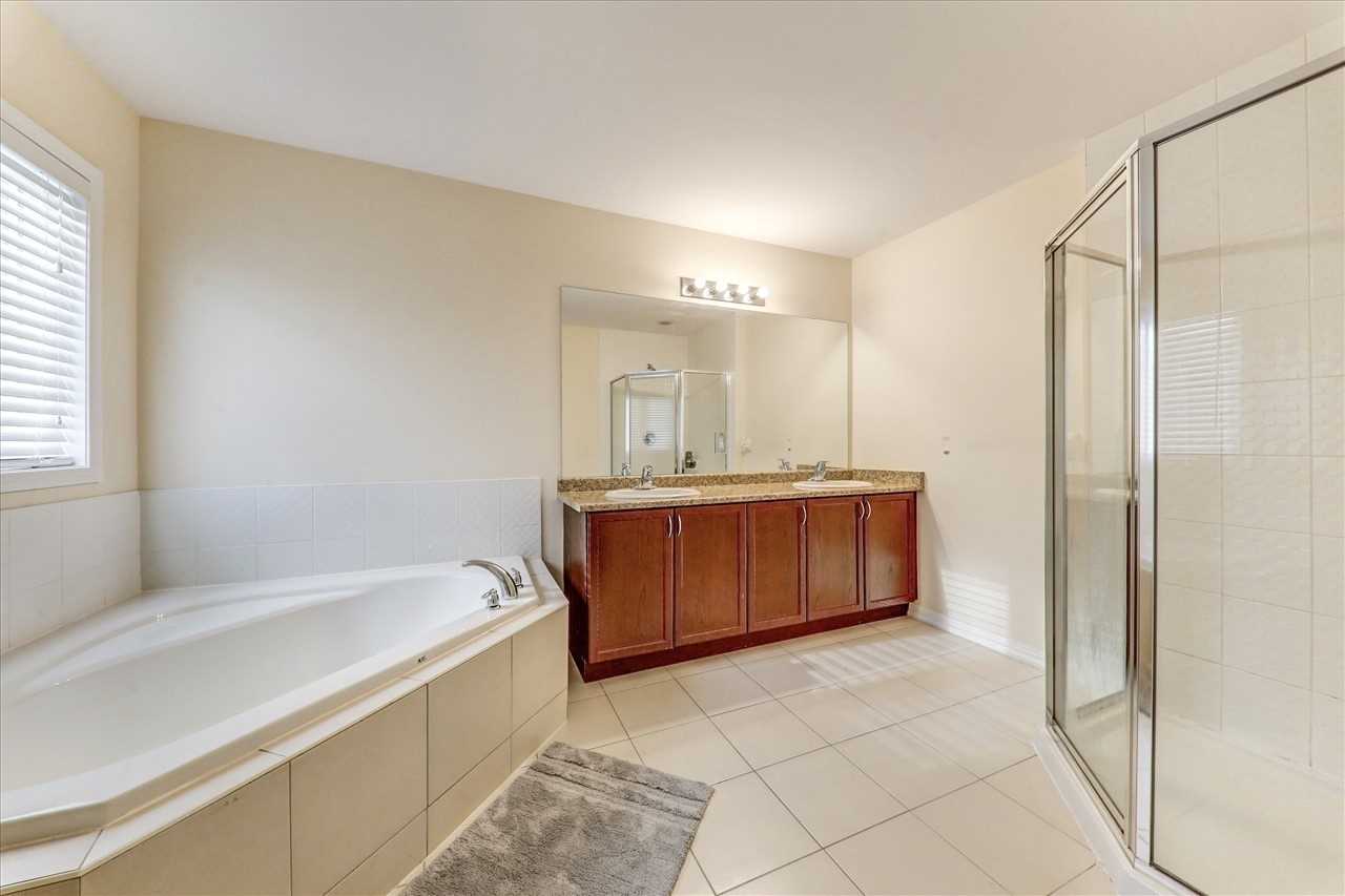 142 Hurst Dr