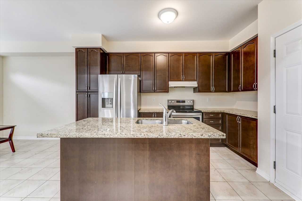 142 Hurst Dr