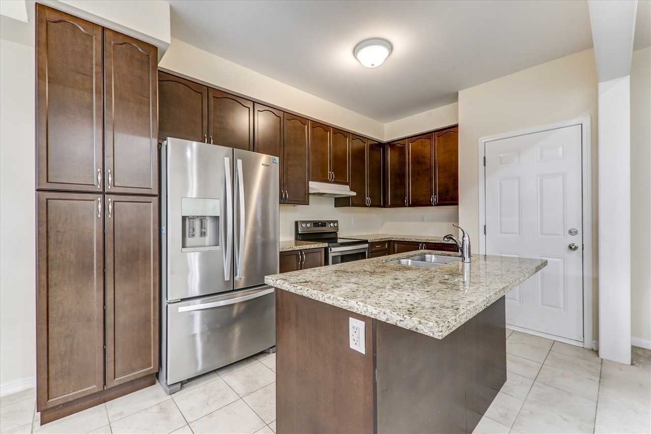 142 Hurst Dr