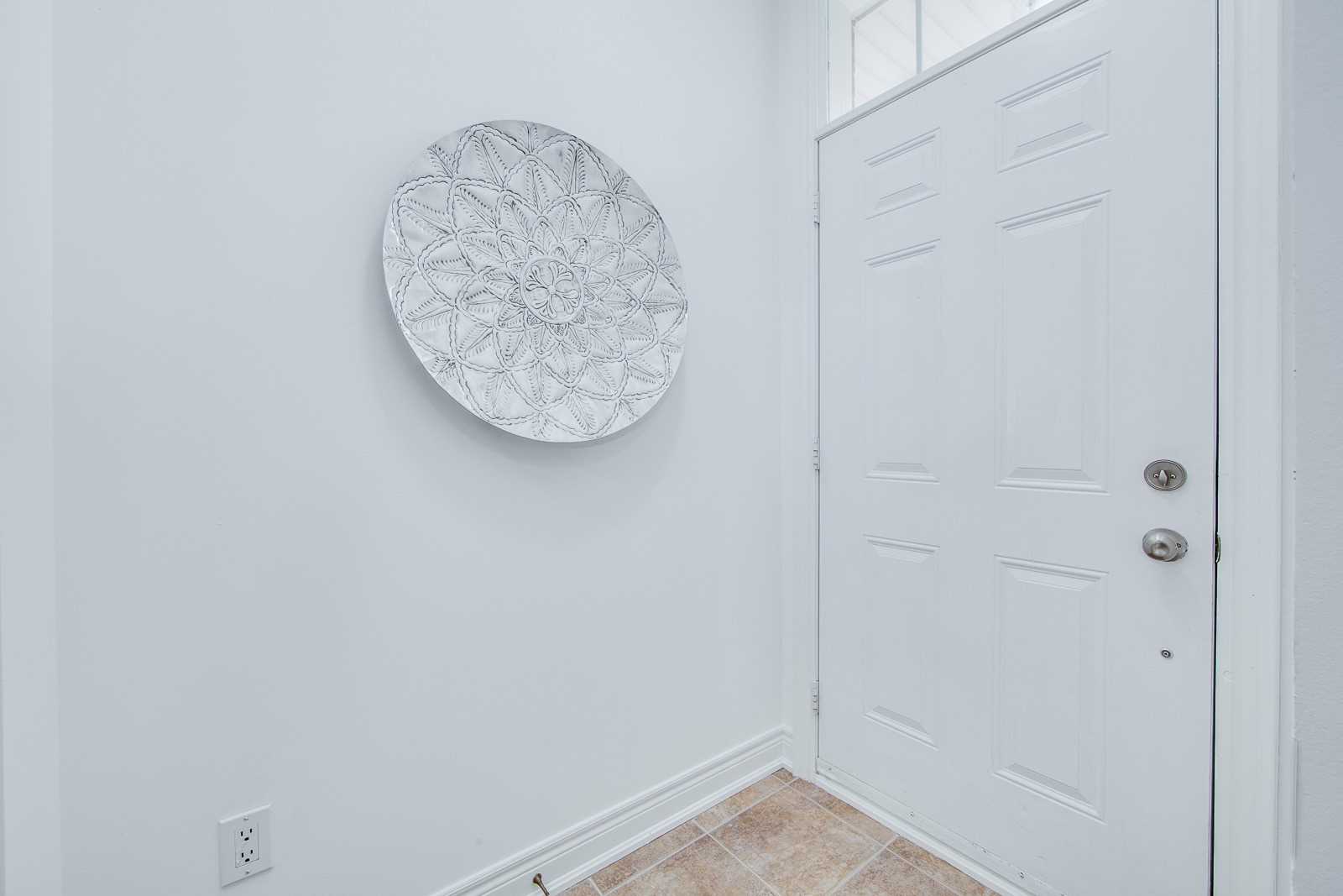 2 Fairhead Mews