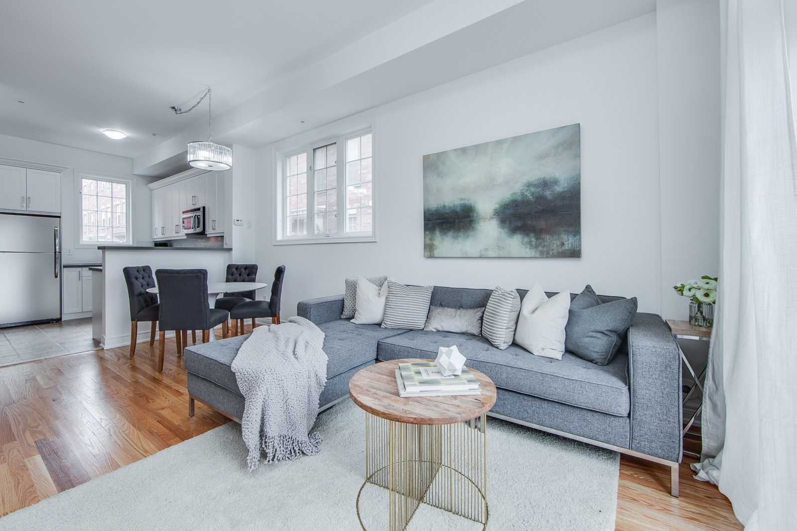 2 Fairhead Mews