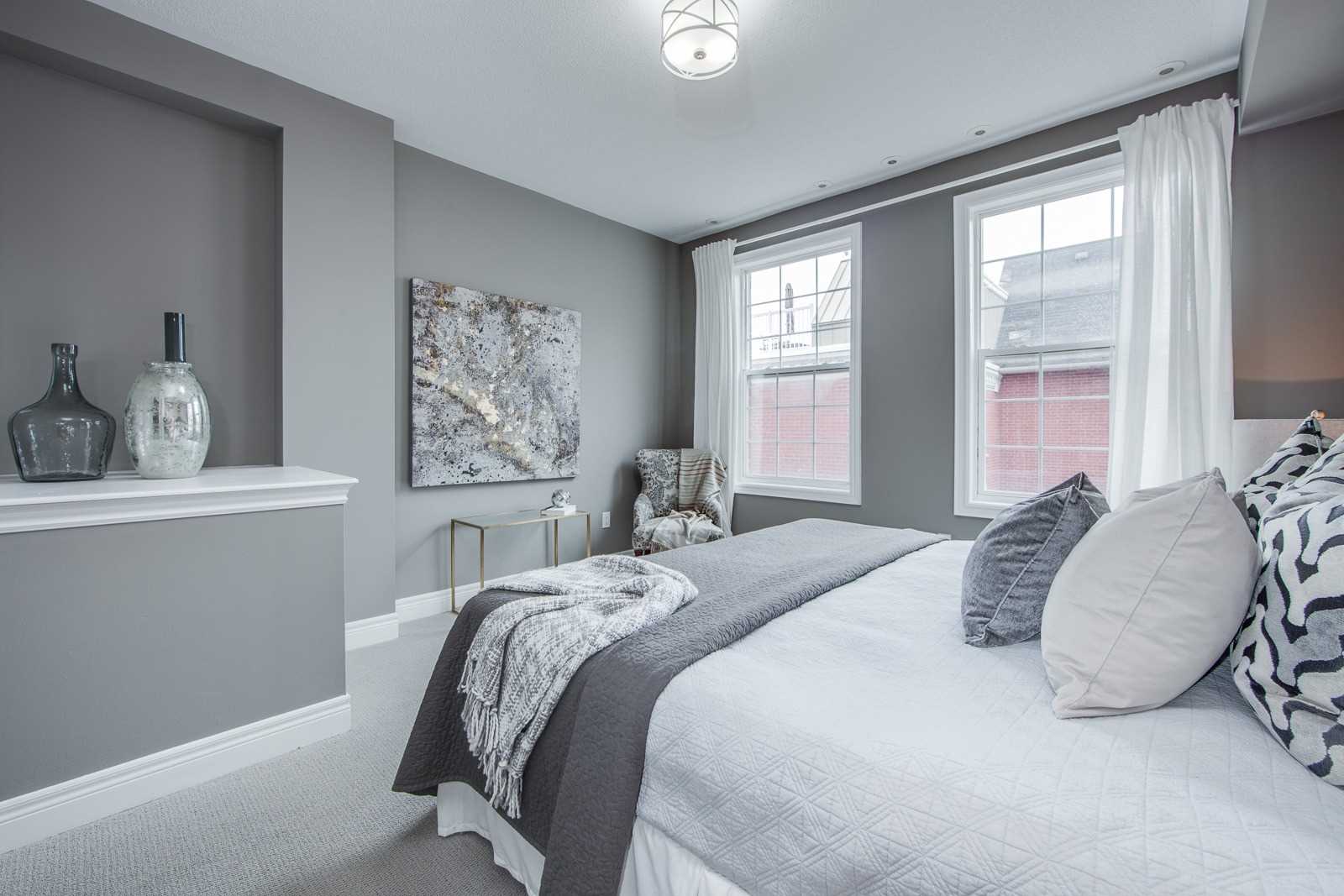 2 Fairhead Mews