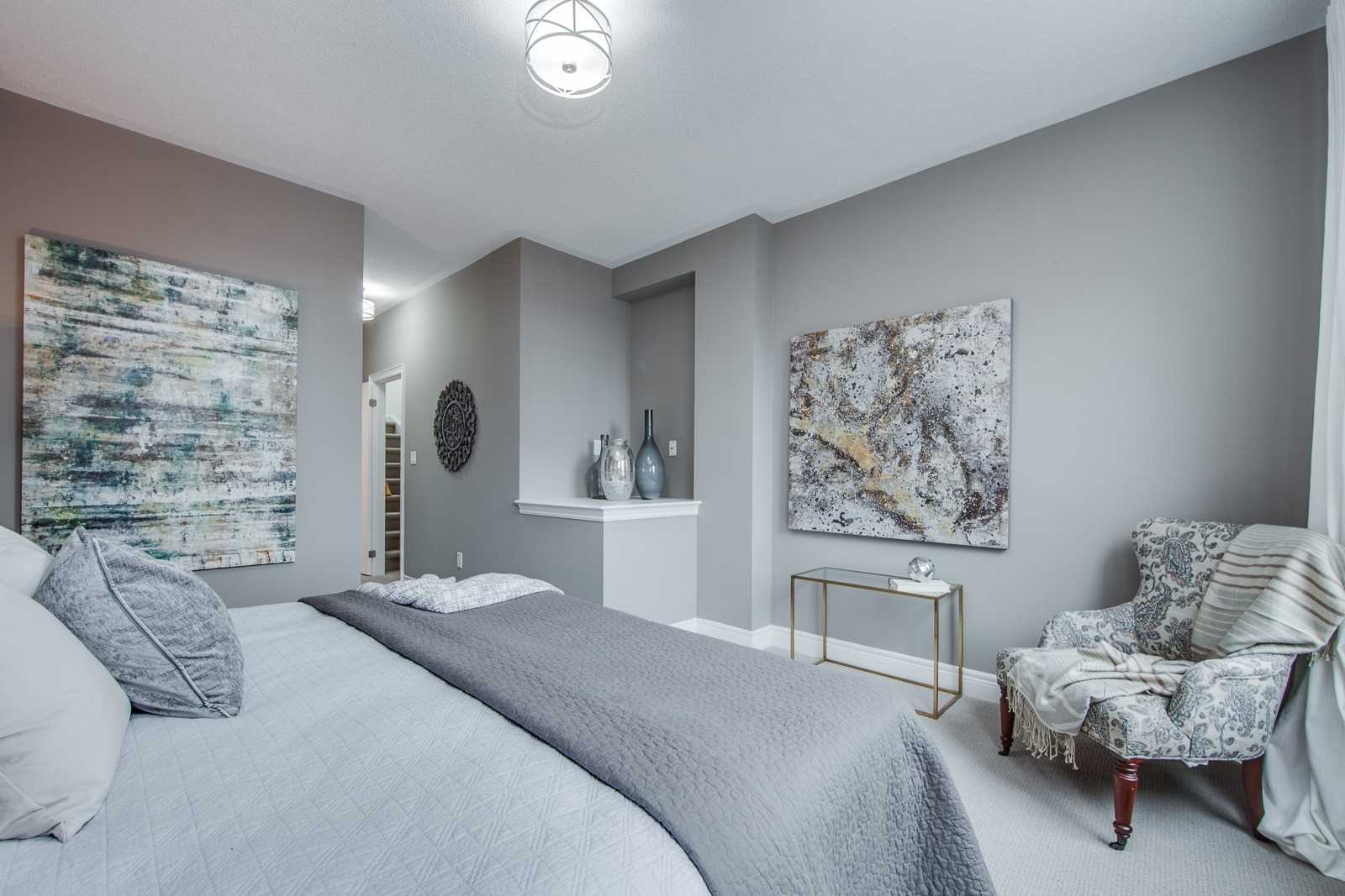 2 Fairhead Mews