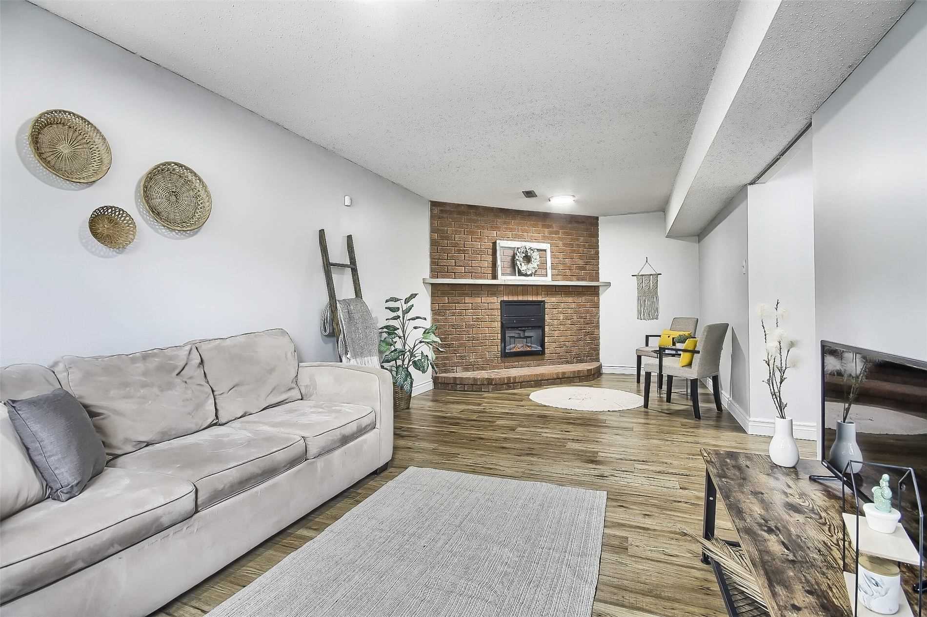 23 Cherry Blossom Cres