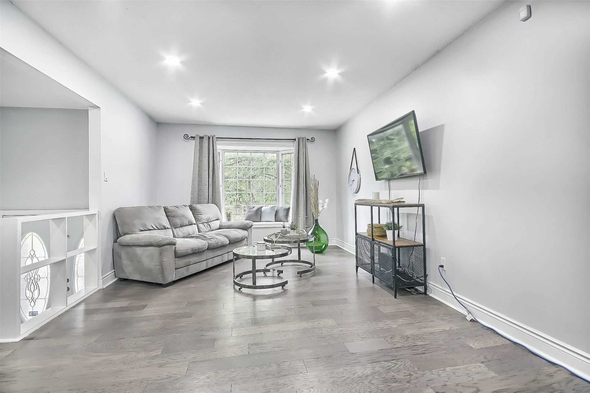 23 Cherry Blossom Cres