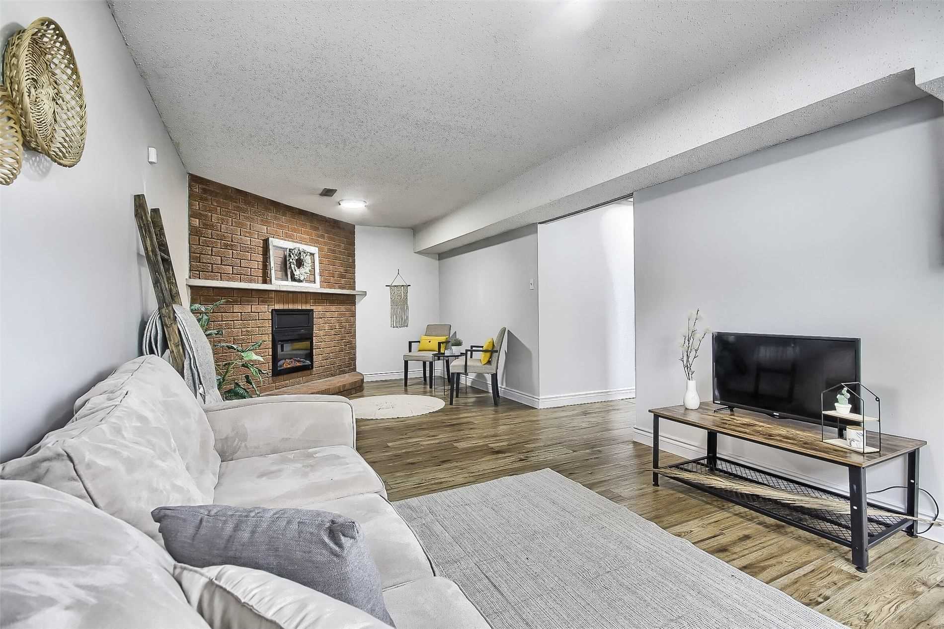 23 Cherry Blossom Cres