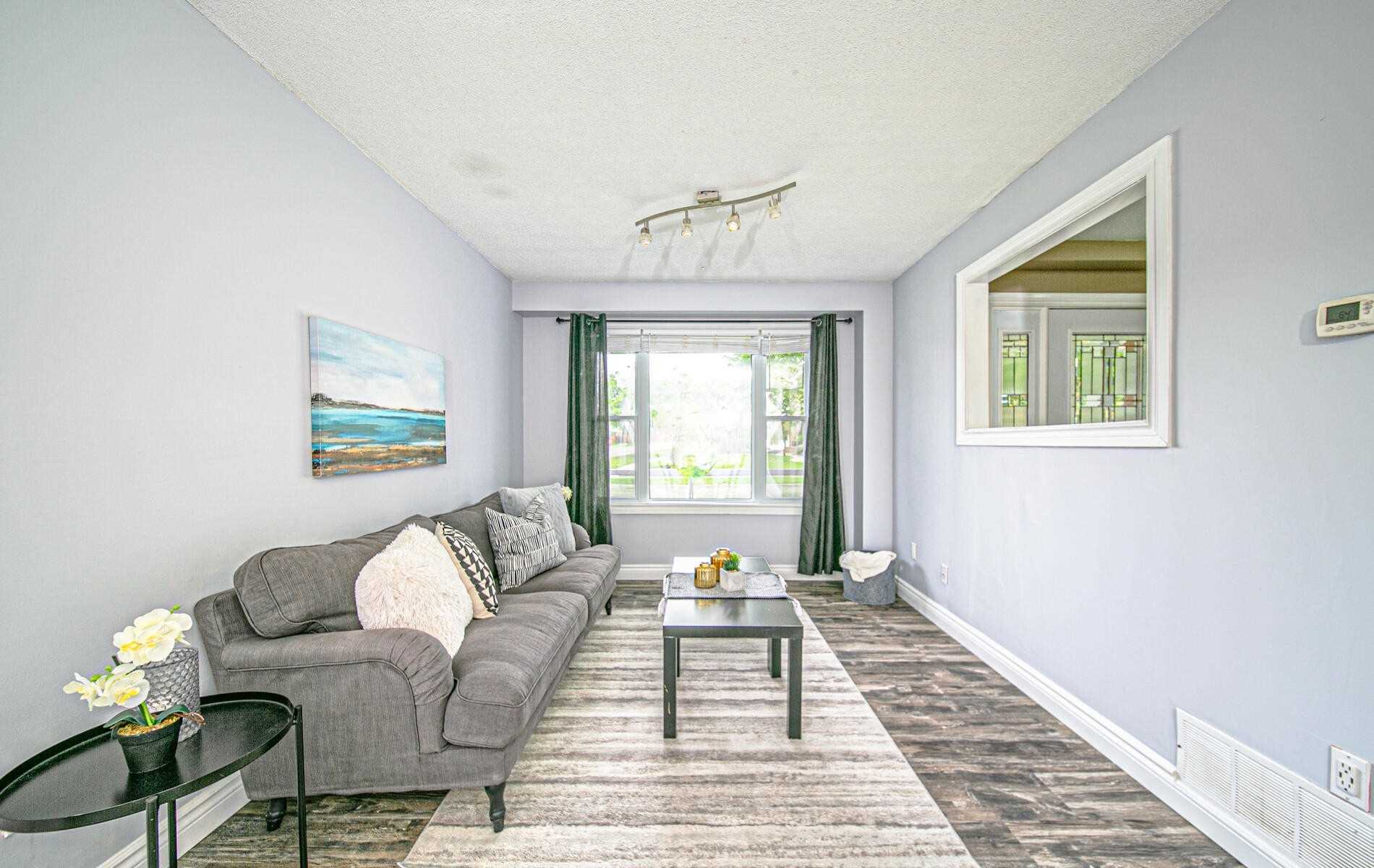 63 Stanford Cres