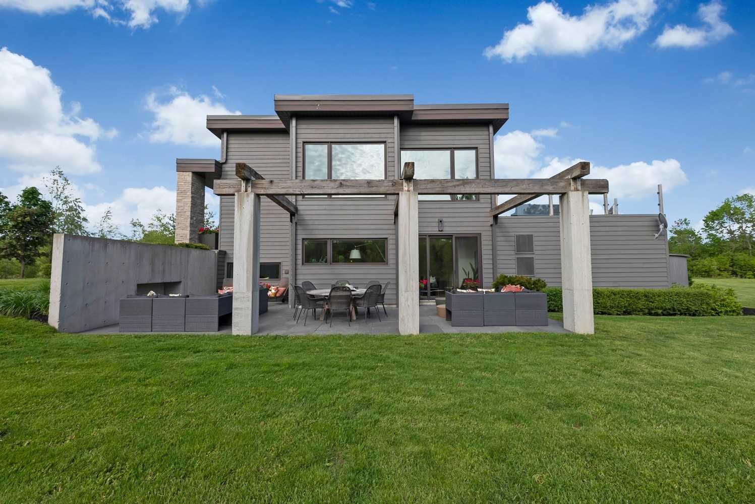 2955 Concession 7 Rd