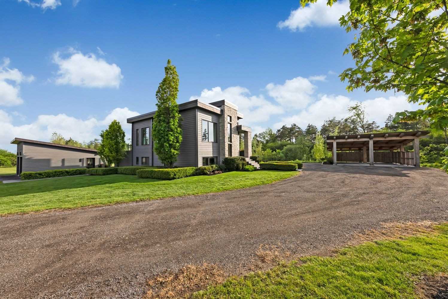 2955 Concession 7 Rd