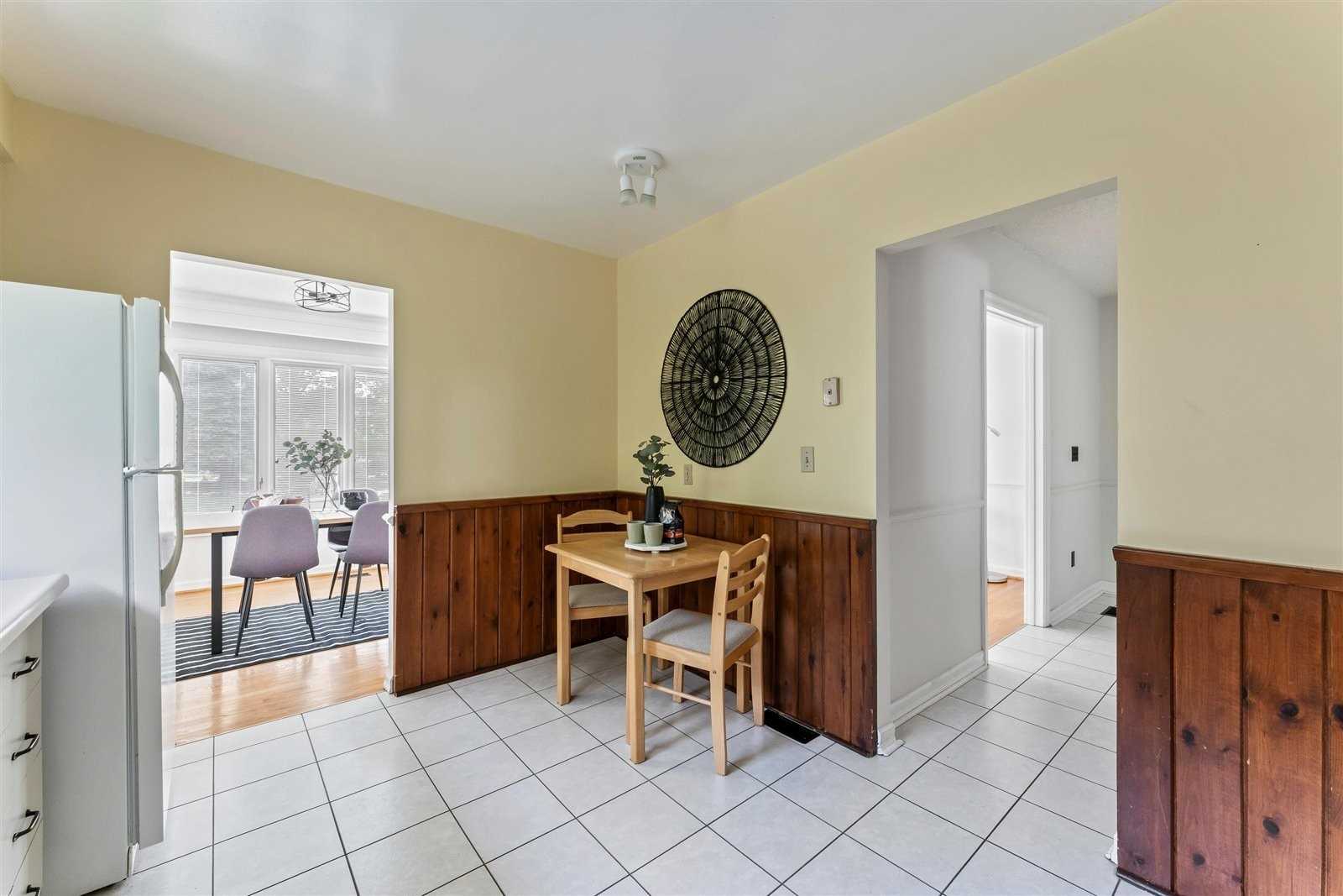 15 Strathy Rd