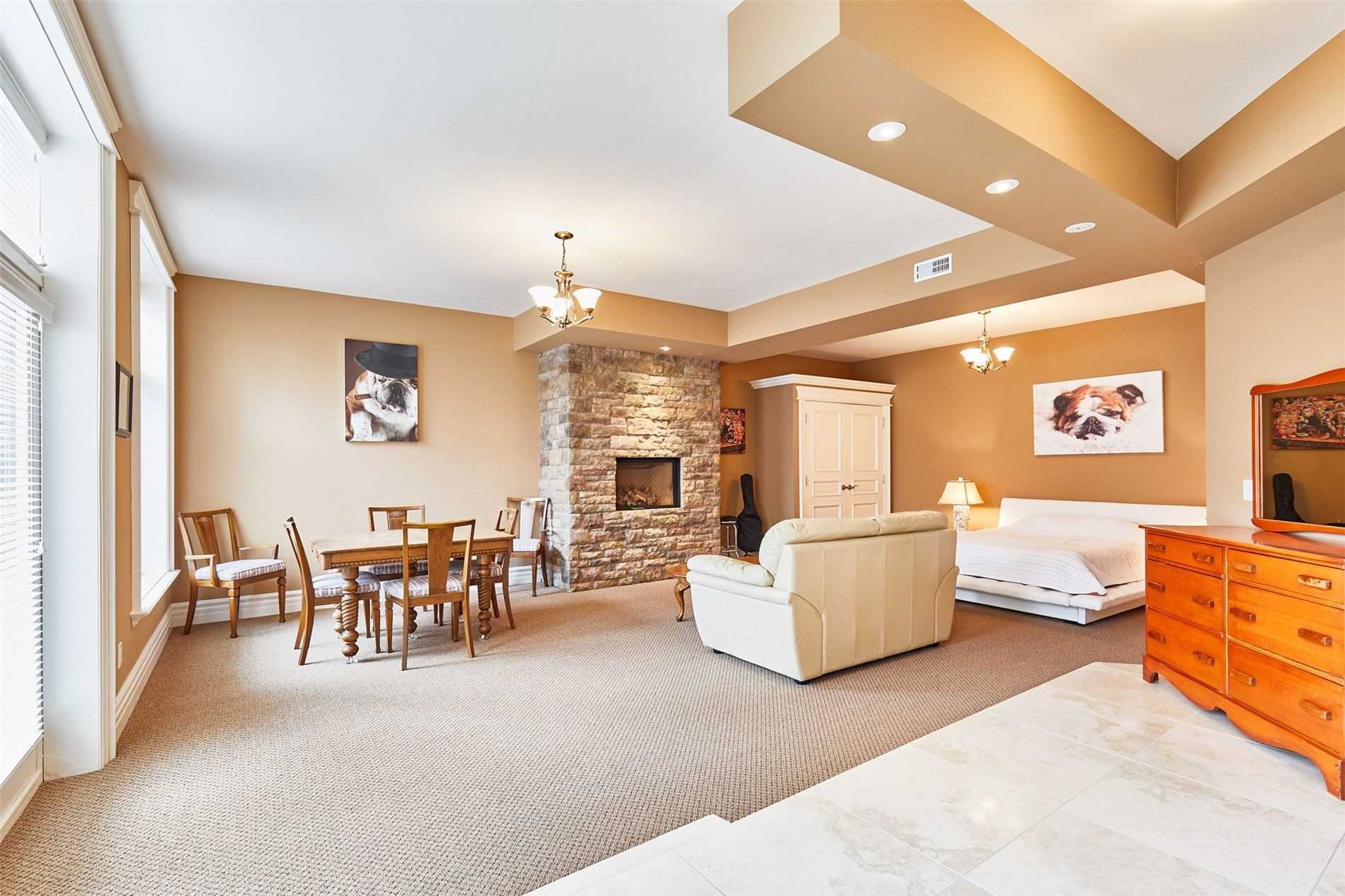 19 Clyde Crt