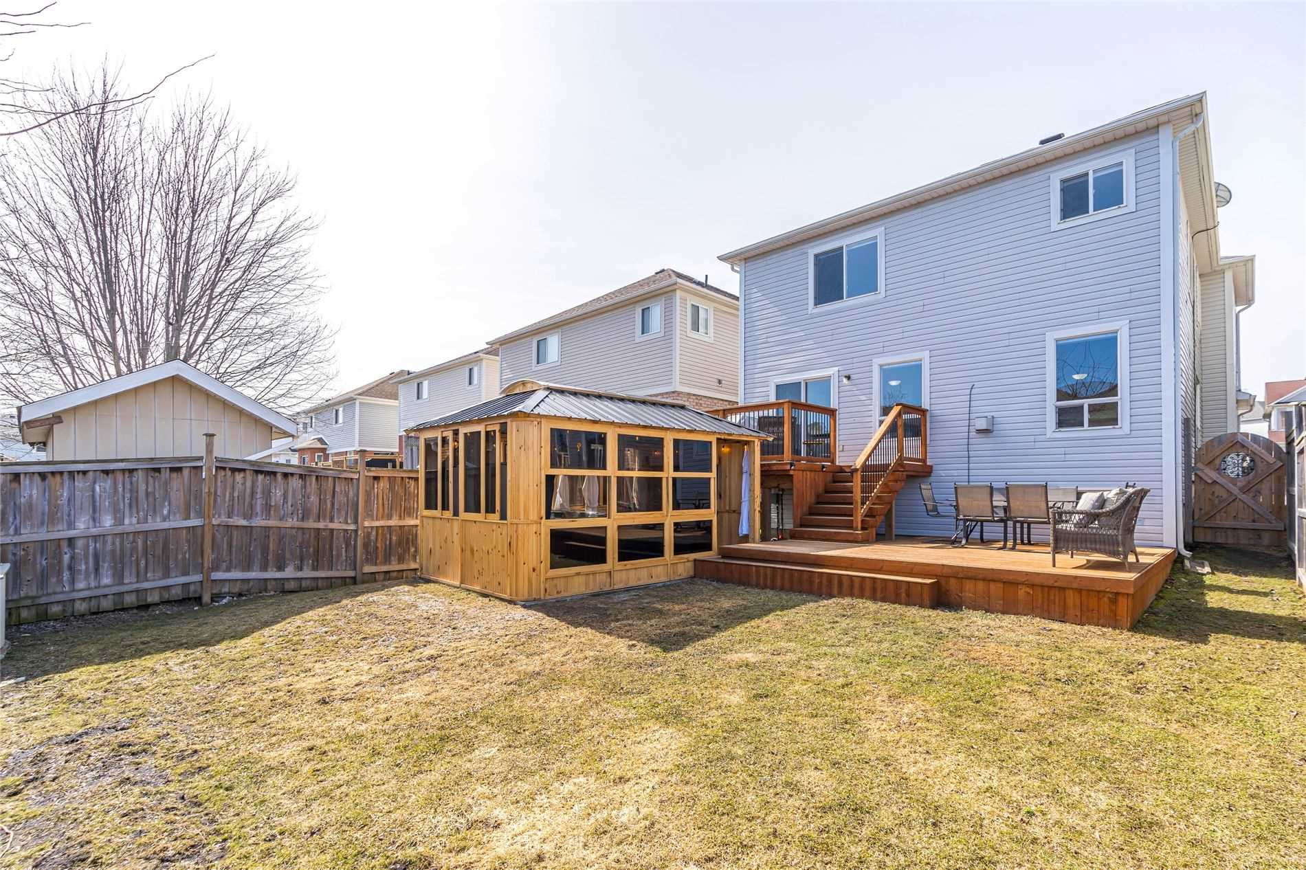 271 Scottsdale Dr