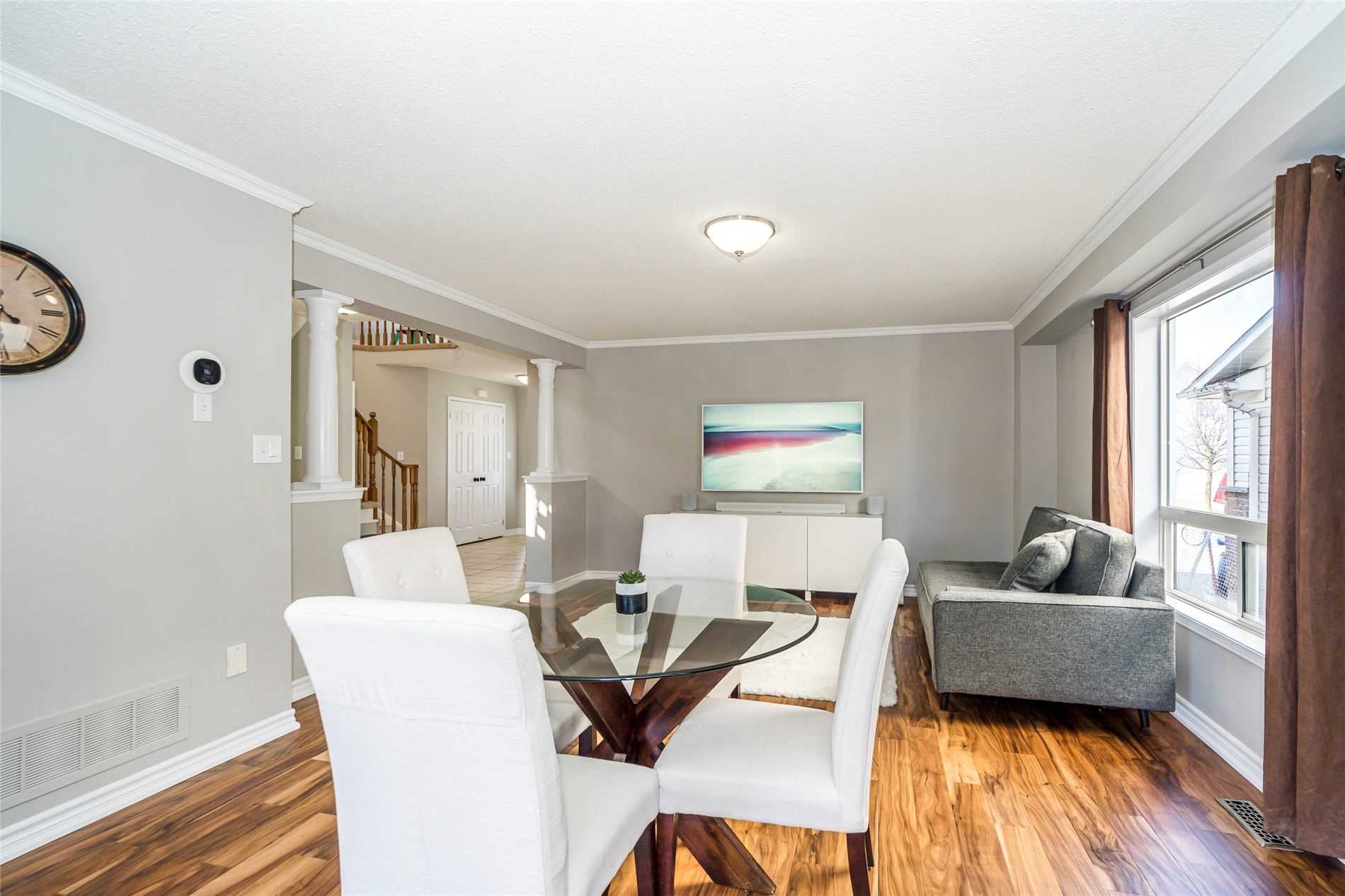 271 Scottsdale Dr