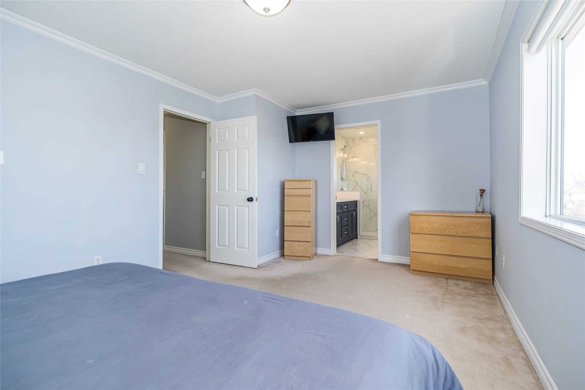 271 Scottsdale Dr