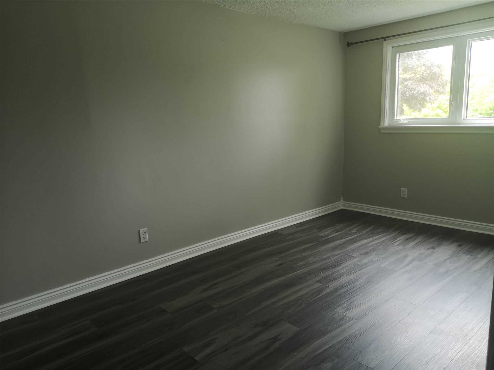 44 Deerpark Cres