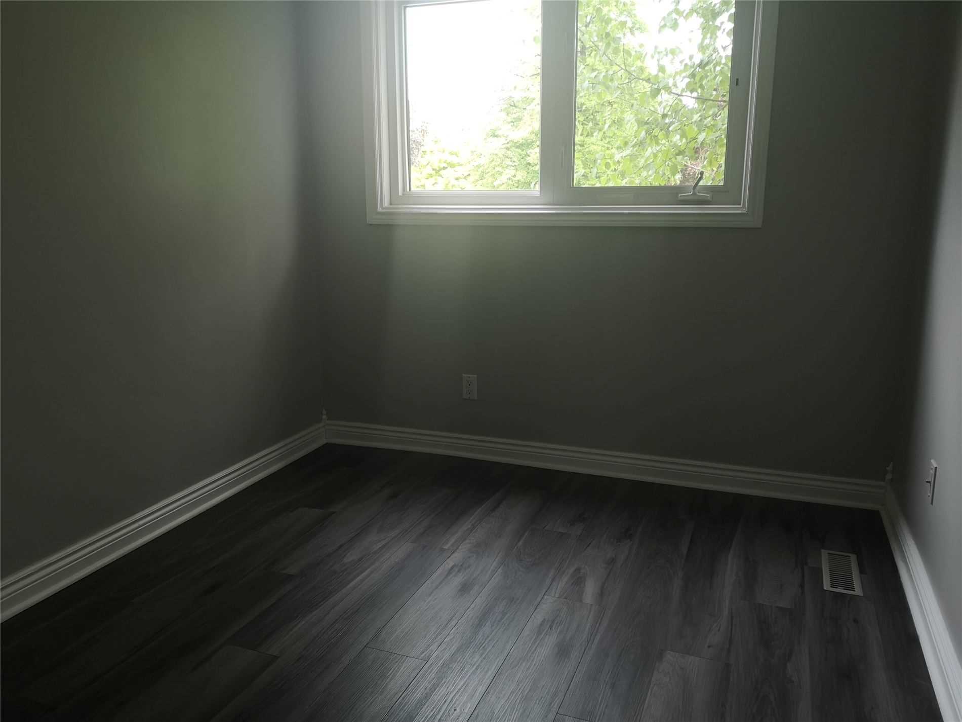 44 Deerpark Cres