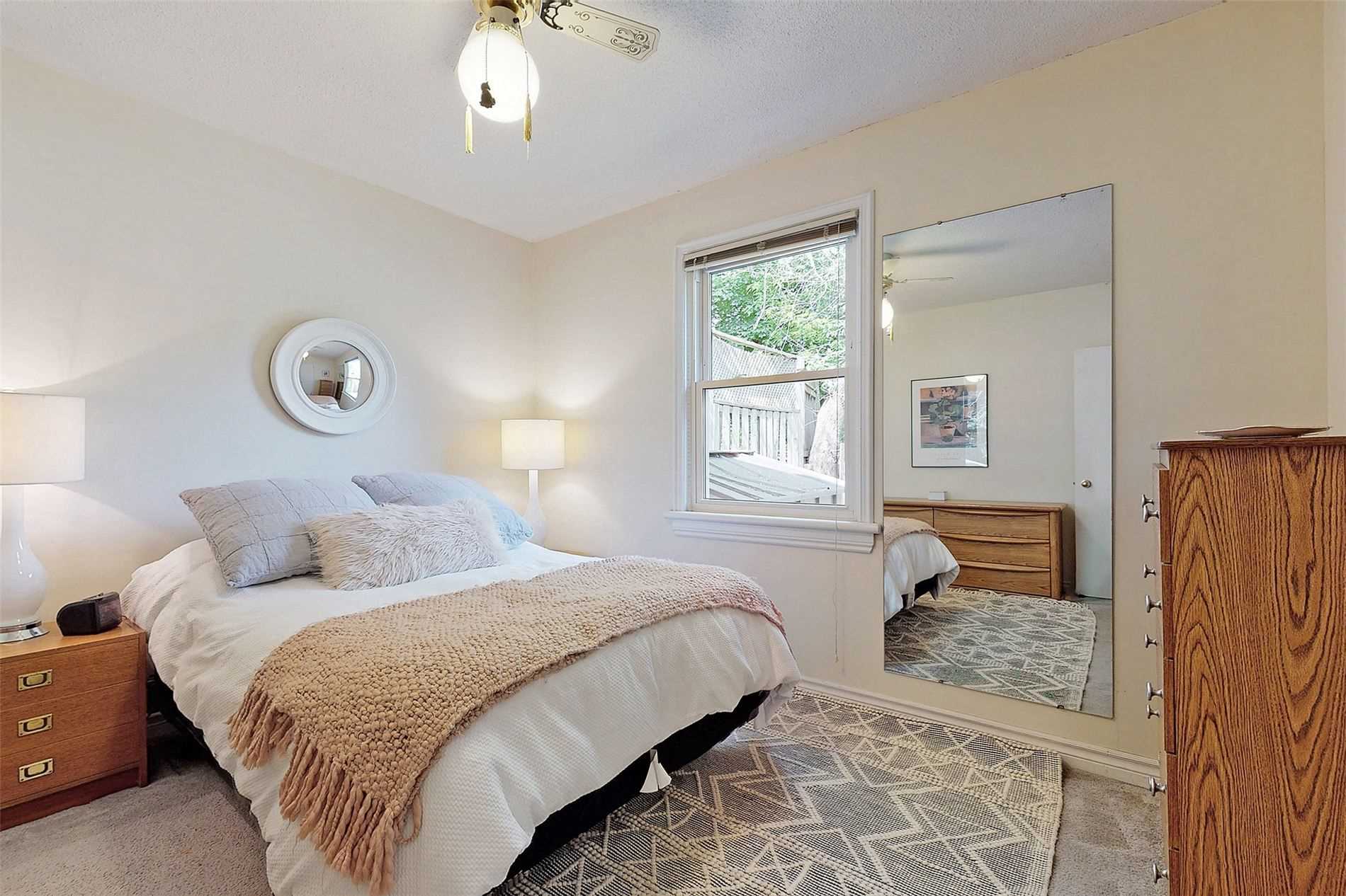 141 Kalmar Ave