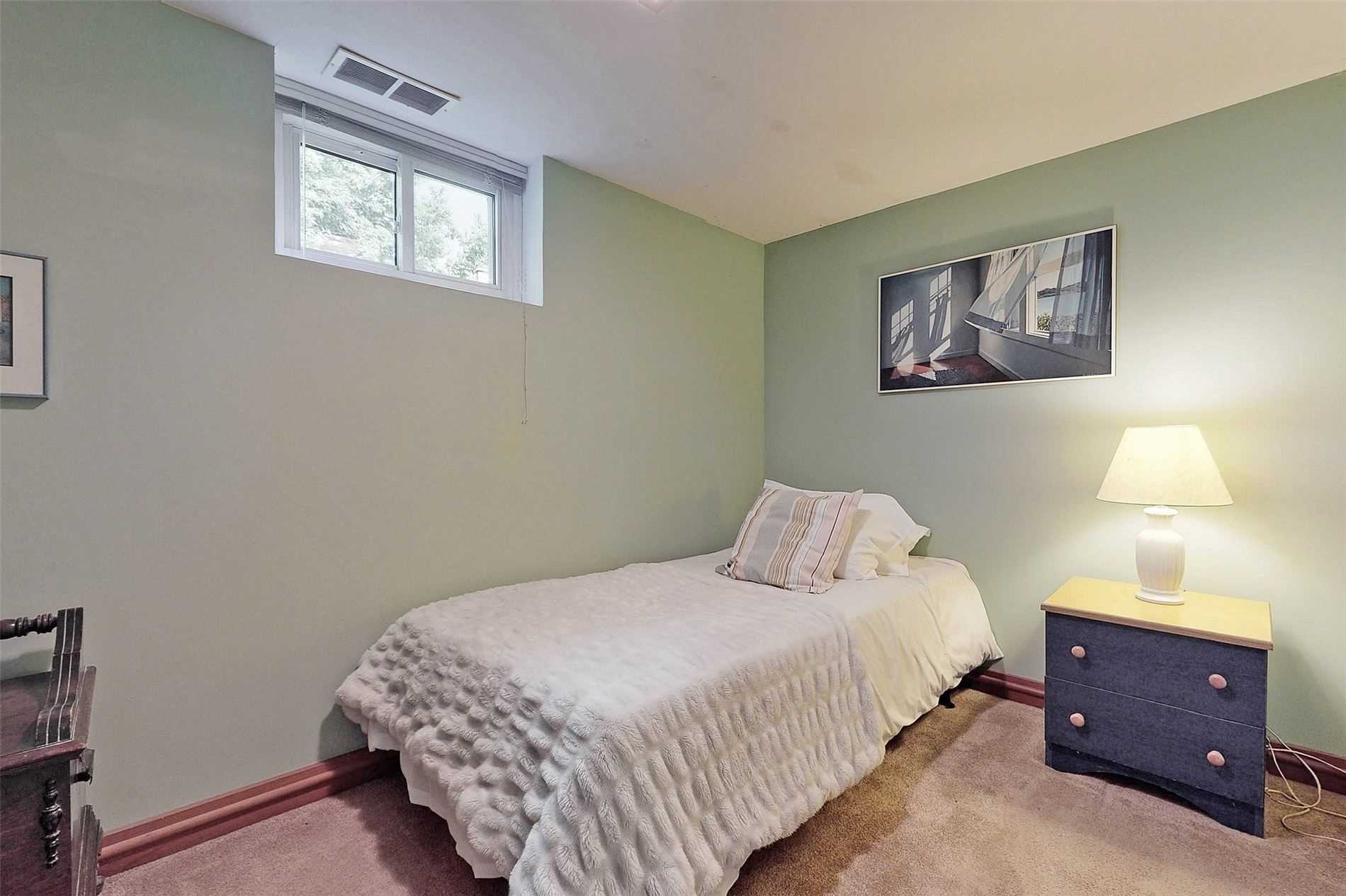 141 Kalmar Ave